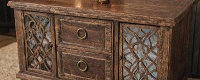 Accent furniture pieces